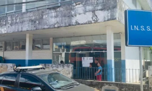 
				
					Médico-perito volta a ser preso por suspeita de fraudes no INSS durante operação da PF na Bahia
				
				