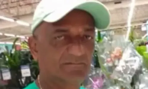 
				
					Comerciante desaparecido no sul da Bahia é encontrado morto em ribanceira na BA-263
				
				