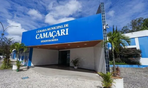 
				
					Câmara de Camaçari abre 50 vagas com salários de até R$ 6,5 mil
				
				