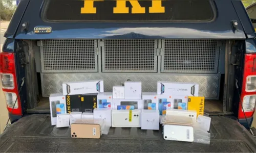 
				
					Polícia apreende celulares e eletrônicos avaliados em 80 mil em ônibus na BA
				
				
