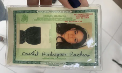 
				
					Mãe de uma das suspeitas de latrocínio contra Cristal Pacheco pede perdão a família da estudante: 'Minha filha vai pagar pelo que fez'
				
				