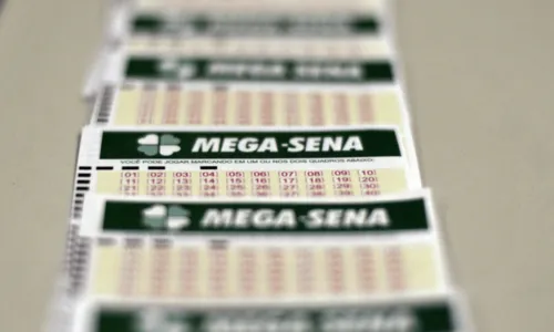
				
					Mega-Sena acumula e paga 14 milhões no próximo concurso
				
				
