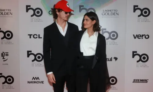
				
					Julia Dalavia, a Guta de 'Pantanal' assume namoro com ex-Malhação no Festival de Cinema de Gramado
				
				