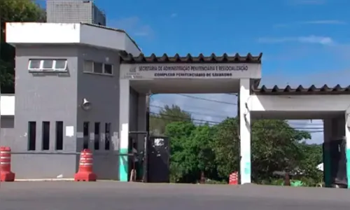 
				
					Operação no Complexo Penitenciário em Salvador investiga presença de armas com internos
				
				