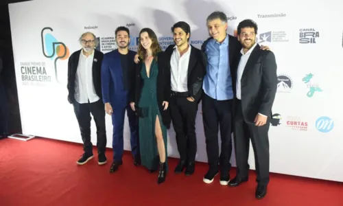 
				
					Com Marighella de destaque, confira lista dos vencedores do 21º Grande Prêmio do Cinema Brasileiro
				
				