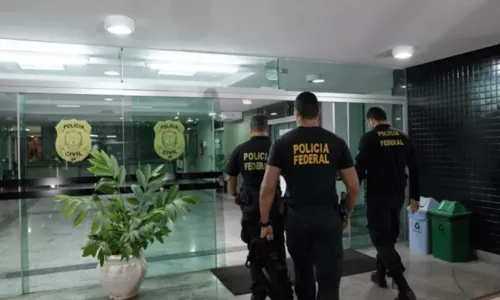 
				
					PF faz operação contra fraudes no auxílio emergencial em São Paulo
				
				