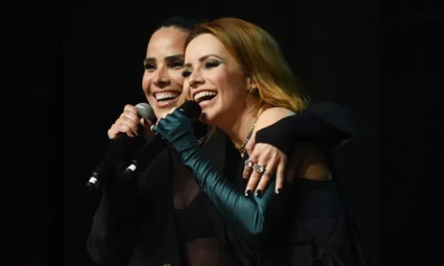
				
					Sandy e Wanessa Camargo dividem palco em estreia de turnê em São Paulo; assista
				
				