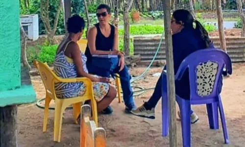 
				
					Mulher em condição análoga à de escravo é resgatada após 12 anos no Recôncavo baiano
				
				