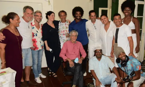 
				
					TV Pelourinho fará making off do show dos 80 anos de Caetano Veloso
				
				