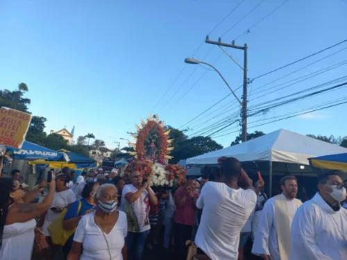 
				
					Procissão em homenagem a São Roque reúne fiéis na Federação, em Salvador
				
				