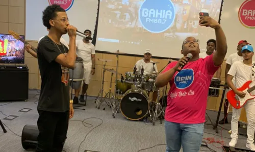 
				
					'Criei a minha própria oportunidade', diz O Pittybull, revelação do pagode baiano
				
				