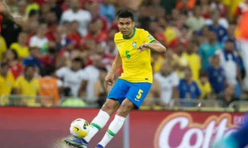 
				
					Meia da seleção, Casemiro troca o Real Madrid pelo Manchester United
				
				