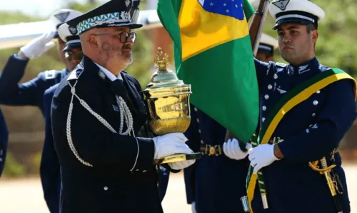 
				
					Emprestado para bicentenário, coração de D. Pedro I chega ao Brasil
				
				