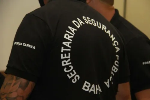 
				
					Servidor público é preso em flagrante por posse ilegal de arma no leste da Bahia
				
				