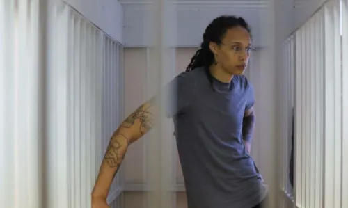 
				
					Brittney Griner é condenada a nove anos de prisão na Rússia
				
				