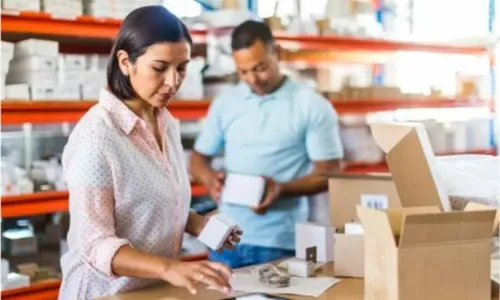 
				
					O valor da marca pessoal para pequenos empresários: cinco dicas para se destacar no mercado
				
				