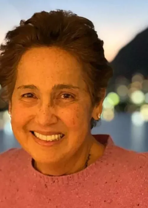 
				
					Atriz Claudia Jimenez morre aos 63 anos
				
				