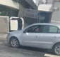 
                  Caminhão tomba no acesso ao Hospital Português e interdita parte de calçada
