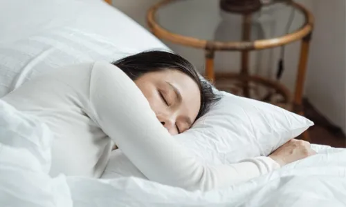 
				
					Sono de qualidade: veja cinco dicas para garantir práticas que ajudam na hora de dormir
				
				