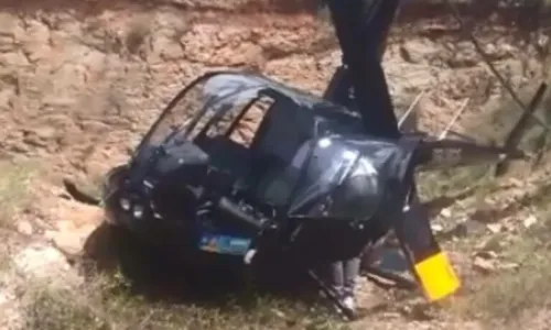 
				
					Helicóptero com deputado federal João Bacelar cai em Monte Santo, no norte da Bahia
				
				