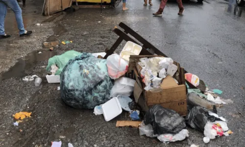 
				
					Desordem no trânsito e lixos nas ruas estão entre os principais problemas dos moradores da Liberdade
				
				