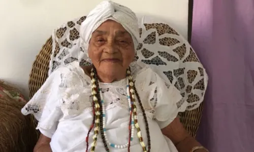 
				
					Mãe Senhora de Ewa completa 100 anos e segue como uma das mais antigas Yalorixás do país
				
				
