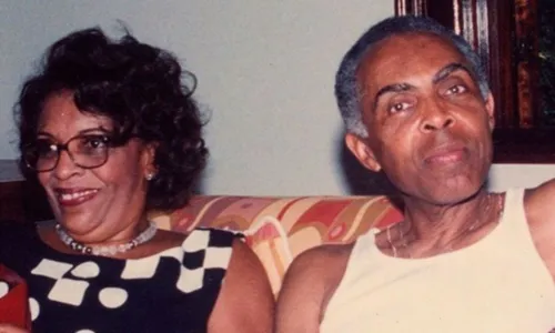 
				
					Morre Gildina Gil, irmã caçula de Gilberto Gil: 'Histórias eternizadas na memória de toda a família'
				
				