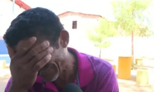 
				
					Adolescente atacou escola no oeste da Bahia com arma do pai, diz delegado
				
				