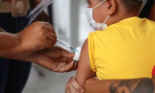 
				
					Saúde deve ampliar vacinação de crianças contra covid-19
				
				