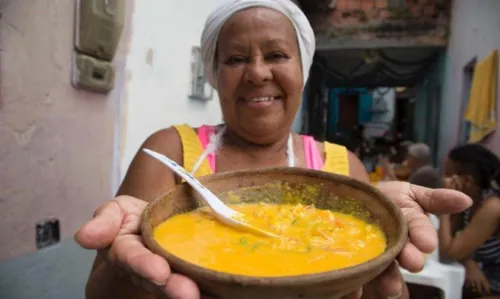 
				
					Dia de São Cosme e Damião: confira dicas de Dona Suzana, chef do Ré Restaurante, para fazer um bom caruru 
				
				