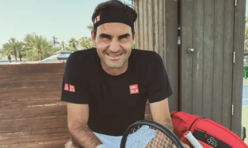 
				
					Roger Federer encerra carreira no tênis com homenagem em última partida
				
				