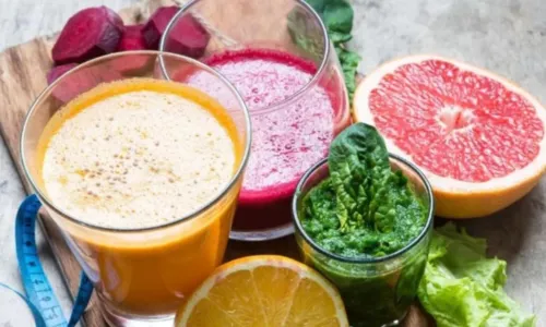 
				
					Sucos detox: aprenda três receitas práticas e saborosas
				
				