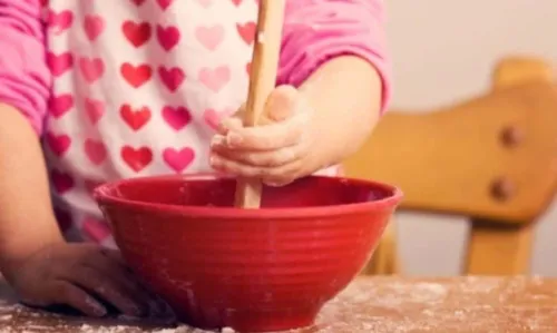 
				
					Crianças em casa: três receitas para fazer com os pequenos
				
				