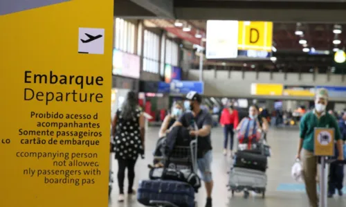 
				
					Passageiros podem pedir reembolso de gastos pela greve de aeronautas
				
				