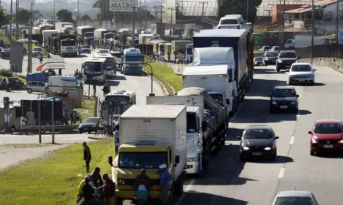 
				
					Repescagem do Auxílio Caminhoneiro será paga nesta terça-feira (6)
				
				