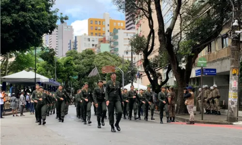 
				
					FOTOS: confira imagens da festa do 7 de setembro em Salvador
				
				