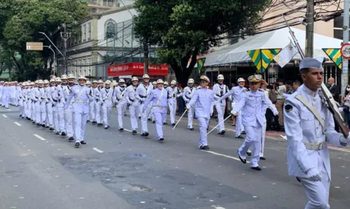 
				
					Respeito e patriotismo marcam os 200 anos do desfile da Independência do Brasil em Salvador
				
				