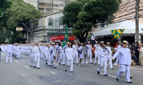 
				
					FOTOS: confira imagens da festa do 7 de setembro em Salvador
				
				