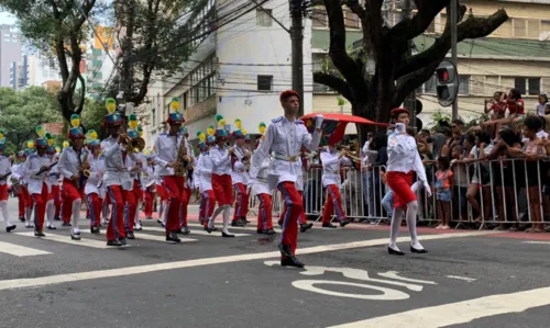 
				
					FOTOS: confira imagens da festa do 7 de setembro em Salvador
				
				