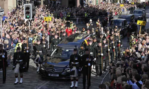 
				
					Funeral da Rainha Elizabeth II: corpo da monarca chega à Londres nesta terça (13); veja detalhes
				
				