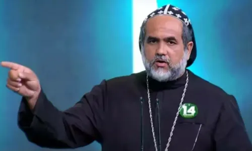 
				
					Padre Kelmon, ex-candidato à presidência da República, é desligado de igreja; entenda
				
				