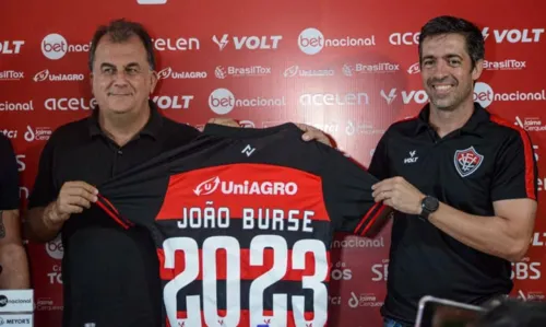 
				
					Técnico João Burse assina renovação com o Vitória
				
				