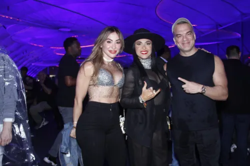 
				
					FOTOS: veja imagens de famosos na 6ª noite do Rock in Rio
				
				