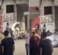 
                  VÍDEO: PMs chutam, derrubam e quebram motocicletas estacionadas em Barra da Estiva