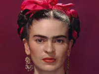 Revolucionária na moda, poliglota e inspiração para música: confira 10 curiosidades sobre Frida Kahlo