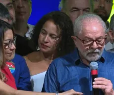 'Tentaram me enterrar vivo, e agora estou aqui, para governar o país', diz Lula em primeiro discurso após eleição