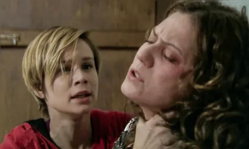 
				
					Em 'A Favorita', Lara vai para cima de Flora após morte de Gonçalo: 'Foi por sua culpa'
				
				