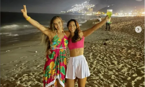 
				
					Namorada de Juliana Paes se derrete por amada e comemora novidade na família: 'Brilha e brilha'
				
				