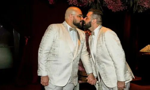 
				
					Tiago Abravanel e Fernando Poli se casam em São Paulo
				
				
