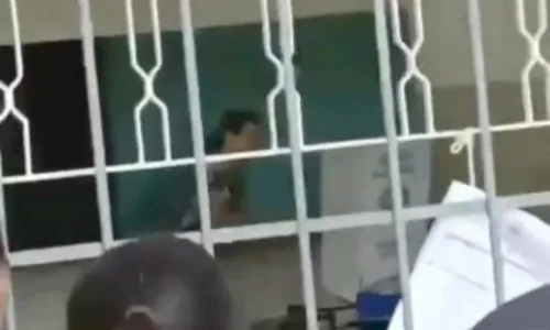 
				
					Homem é detido por quebrar urna eleitoral em Goiânia; veja vídeo
				
				